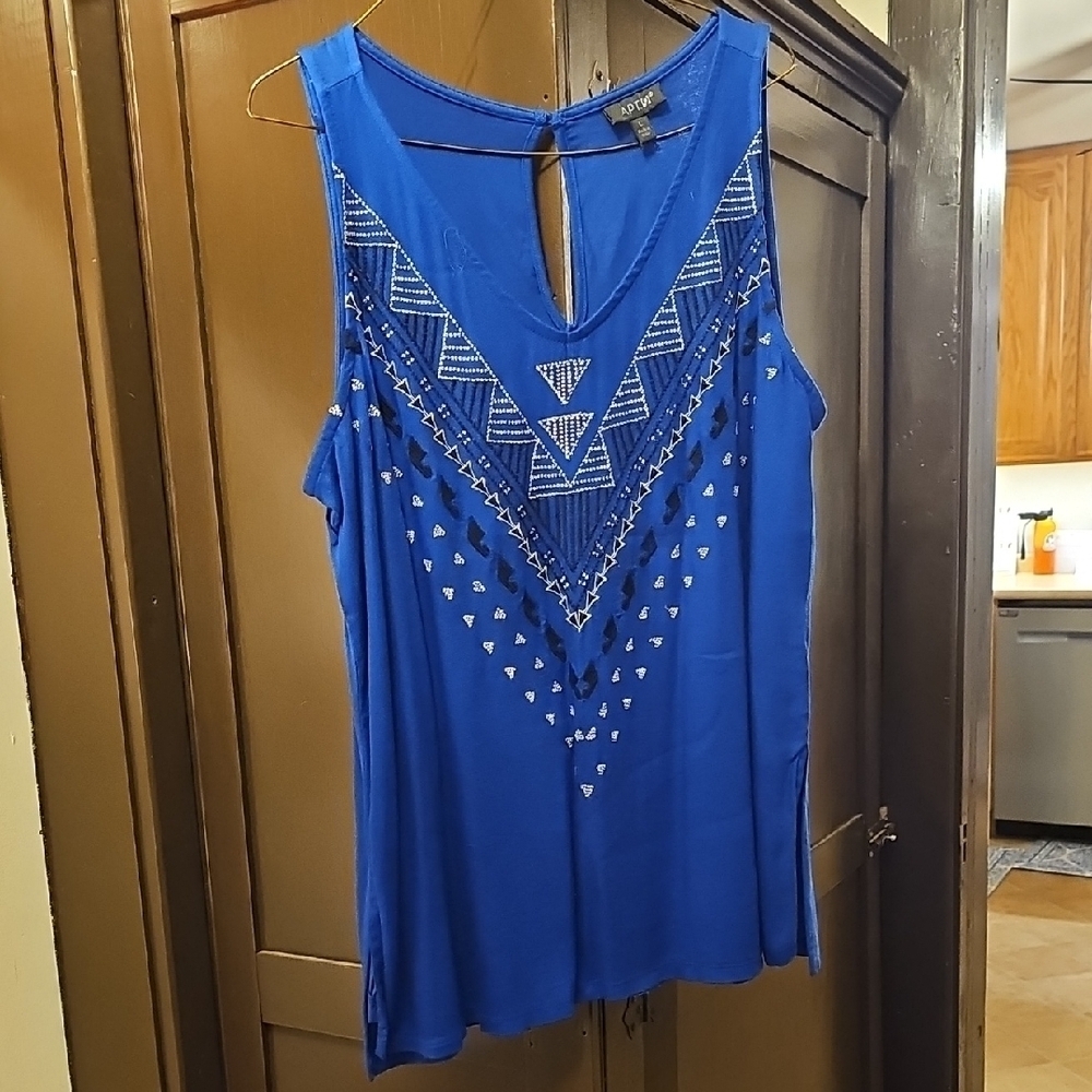Apt. 9 (L) Royal Blue Tank Top with Triangle Pattern
